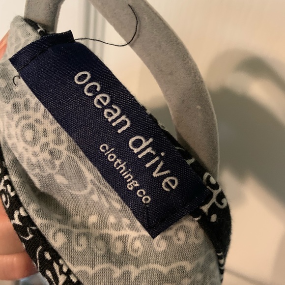 EUC - Open cross back beachy dress. - Picture 6 of 7